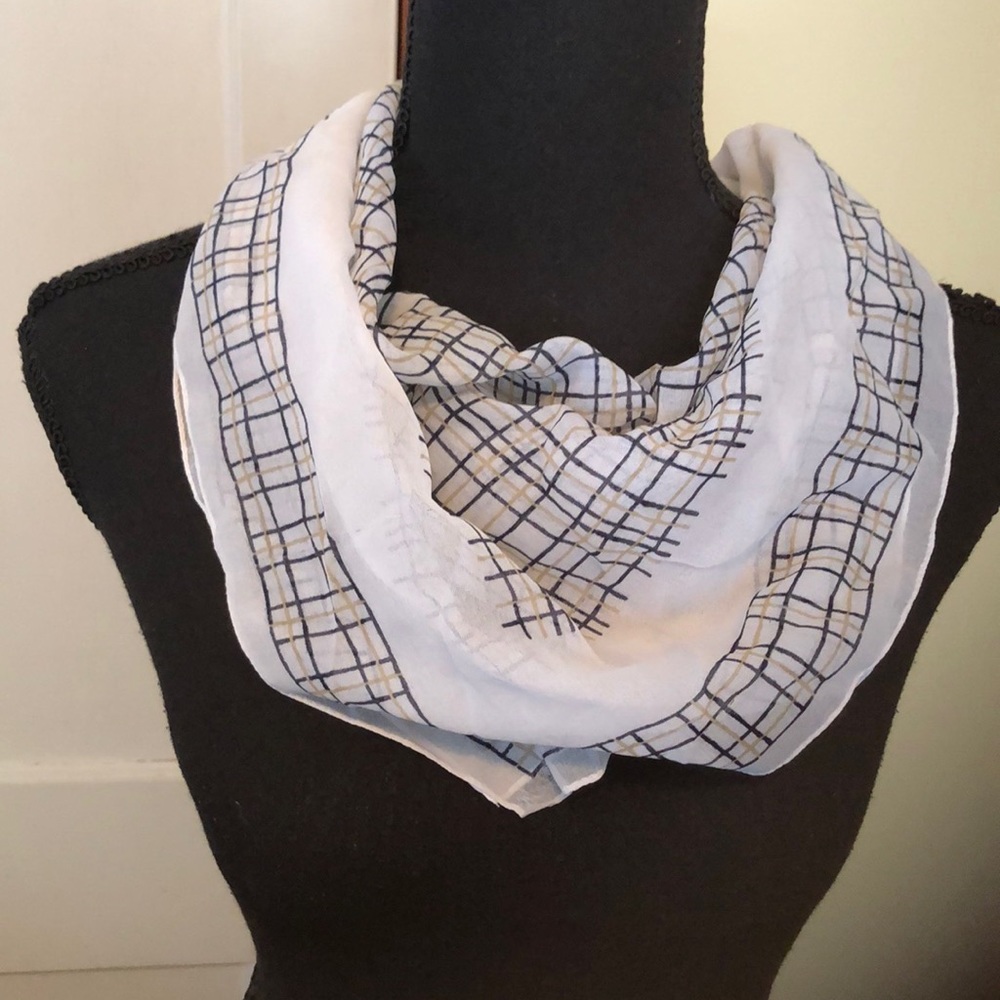 Cute scarf